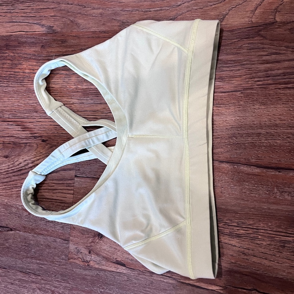 Lululemon sport bra